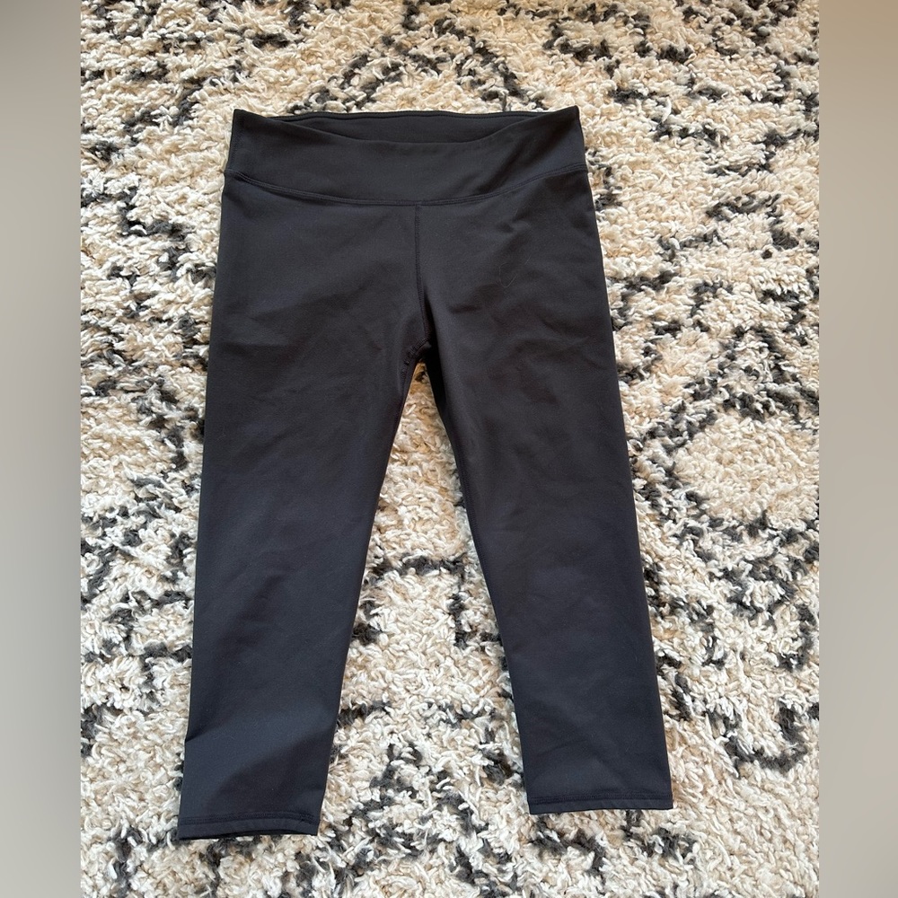 Fabletics black capri leggings size medium